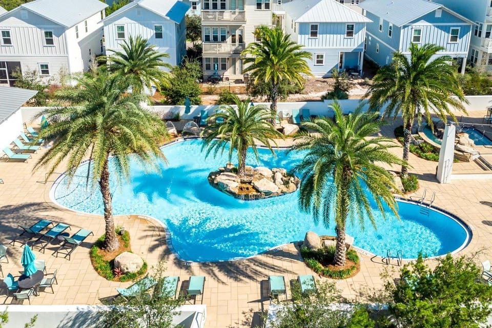 STEPS from the AWESOME Resort-Style Community Pool