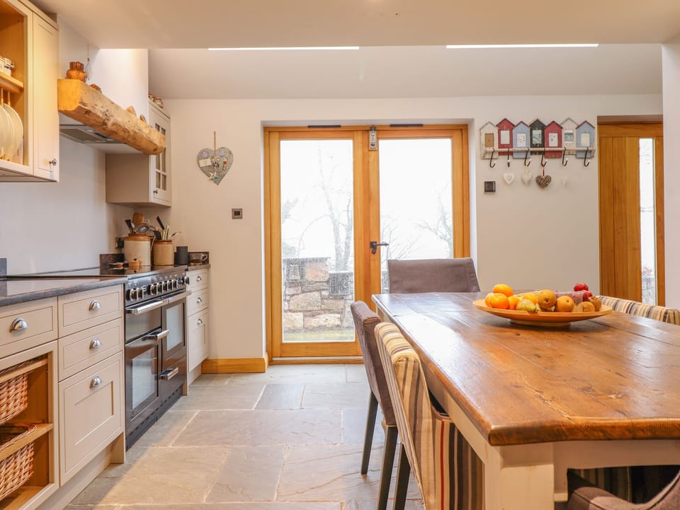 Cottage | Interior