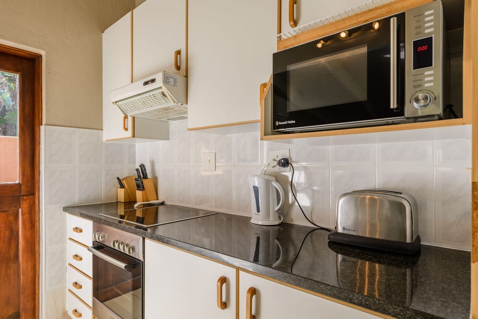 Classic Villa | Private kitchen | Electric kettle