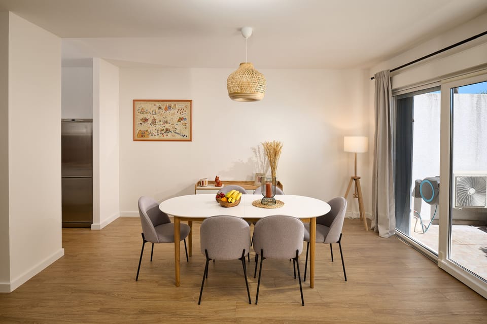 Apartment, 2 Bedrooms, Terrace, Ground Floor | Dining room