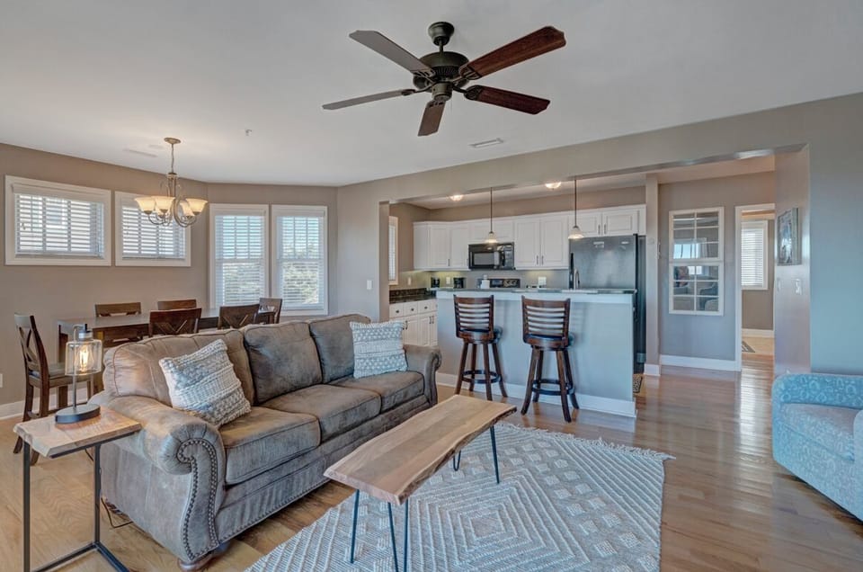 Living Room--- Cozy and Inviting