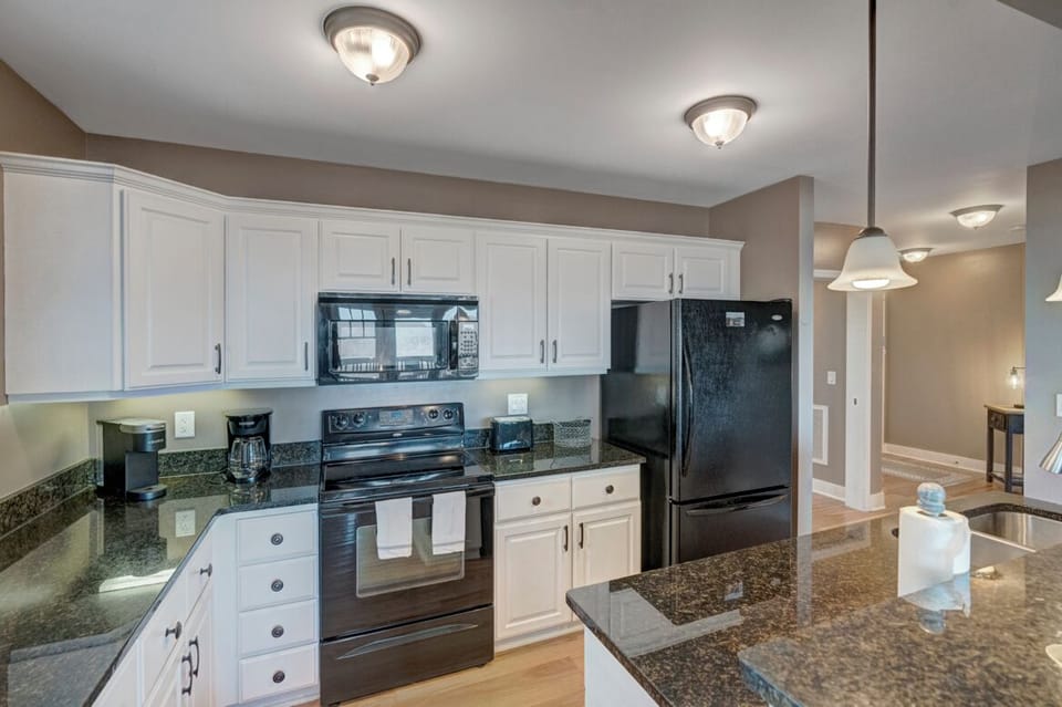 Kitchen--- Granite Counter-tops