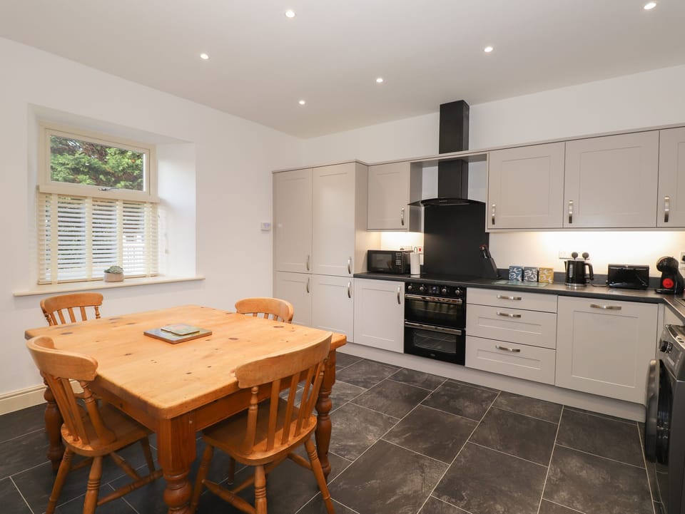 Cottage | Interior