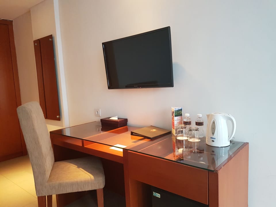 In-room safe, iron/ironing board, rollaway beds, free WiFi