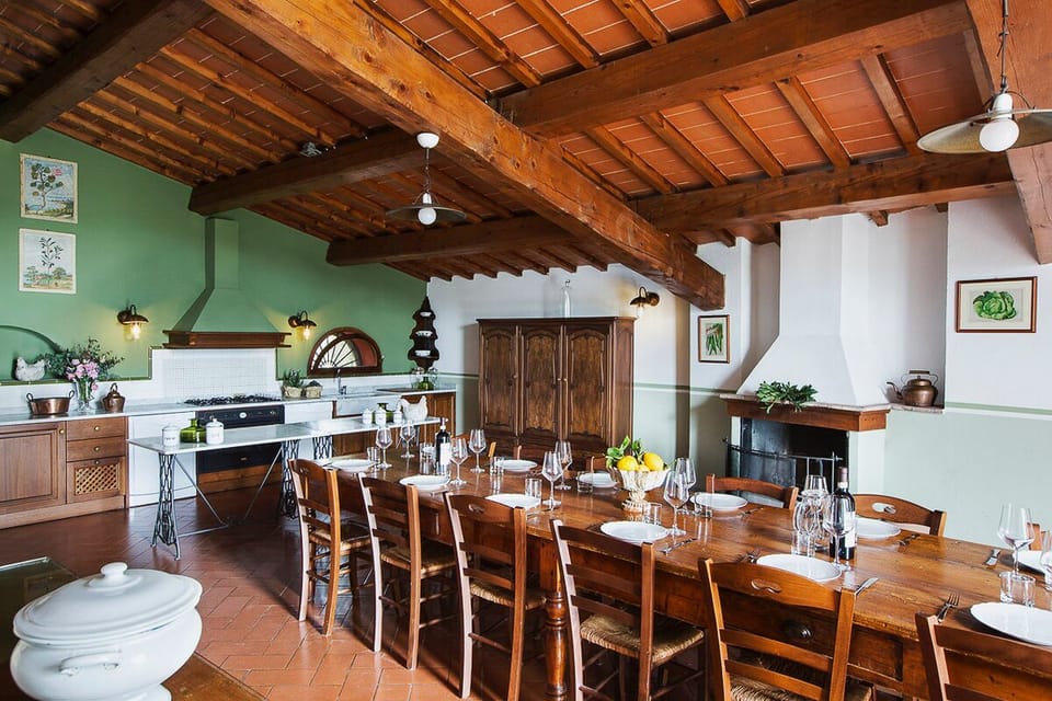 Panoramic Villa | Living area | 32-inch LCD TV with satellite channels, TV