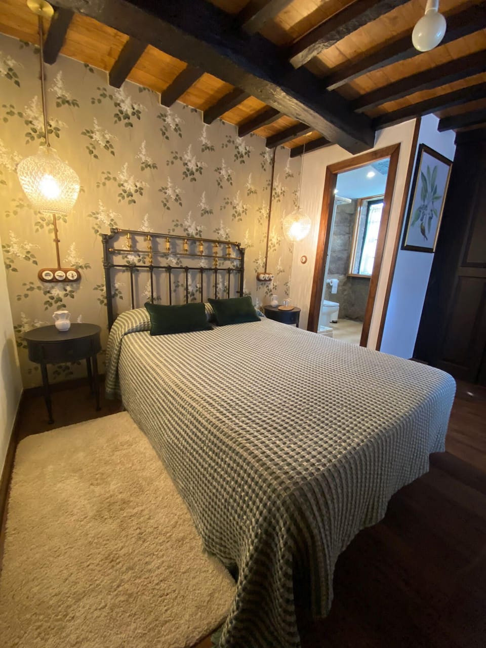 Single Room | Free WiFi, bed sheets