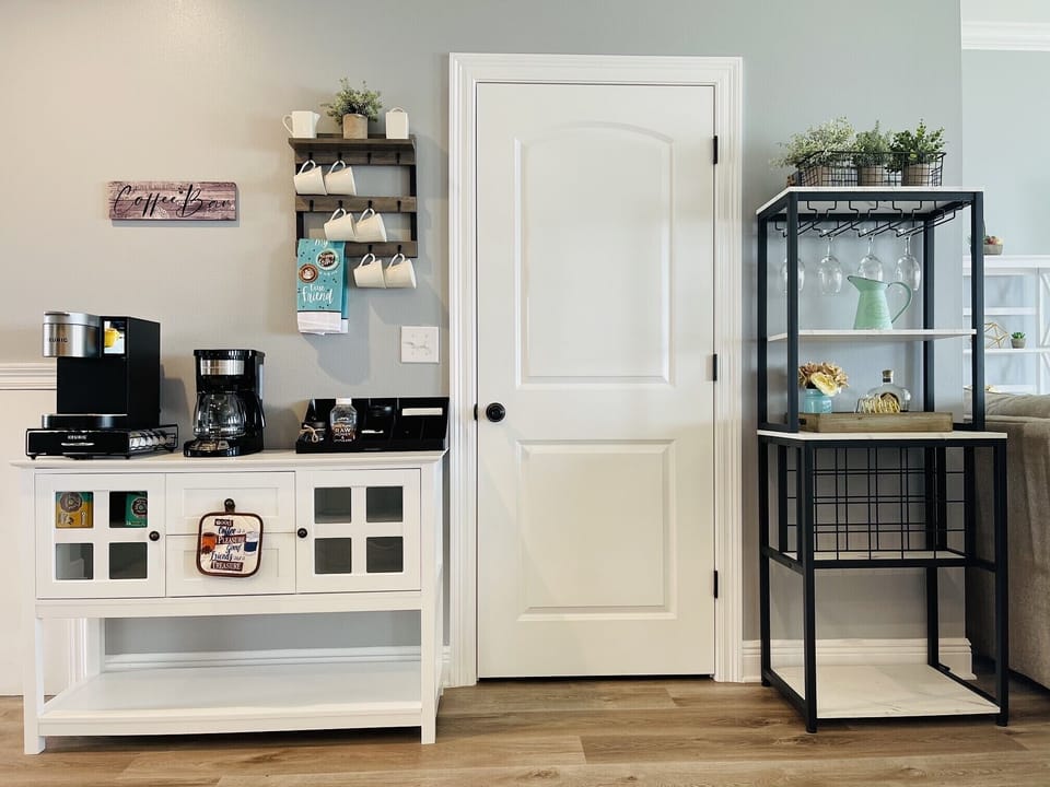 Coffee bar and bar area