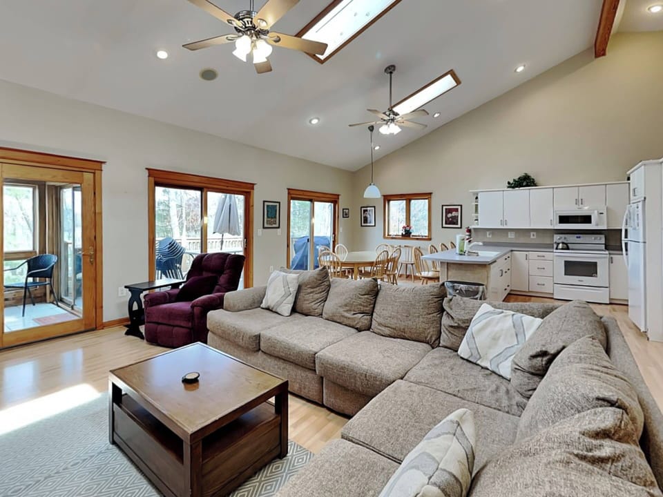 House (5 Bedrooms) | Property amenity