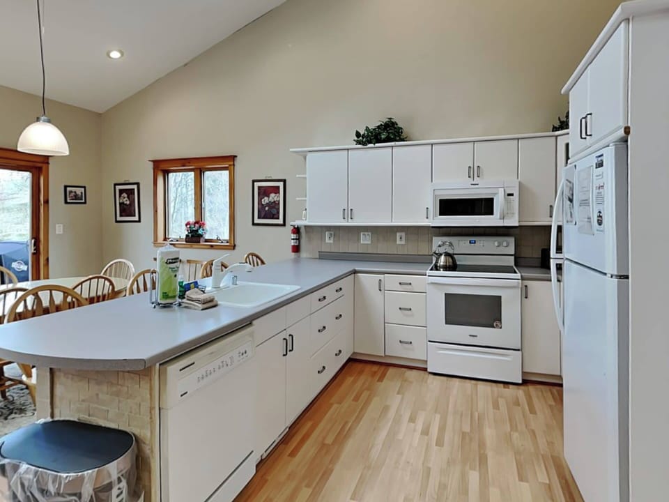 House (5 Bedrooms) | Property amenity