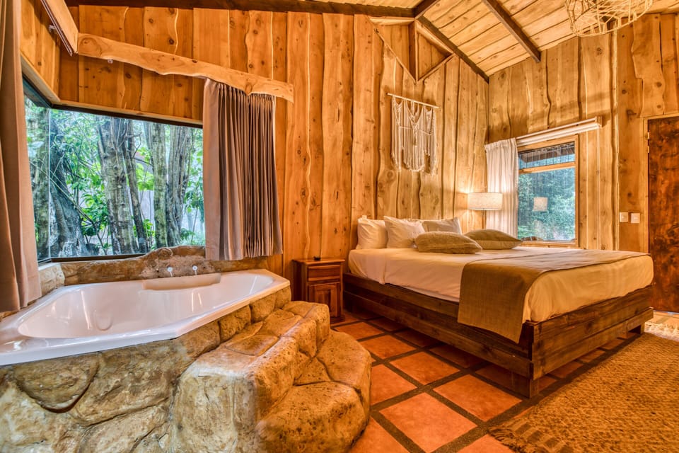 Junior Studio Suite | Premium bedding, down comforters, desk, laptop workspace