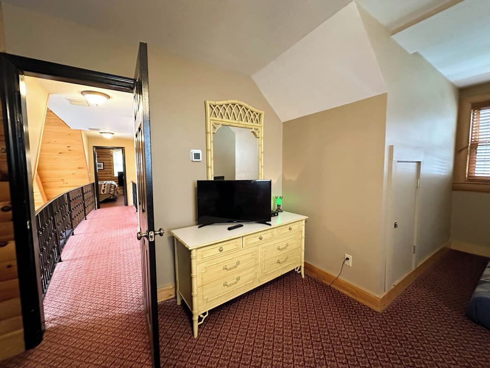 House (5 Bedrooms) | Property amenity
