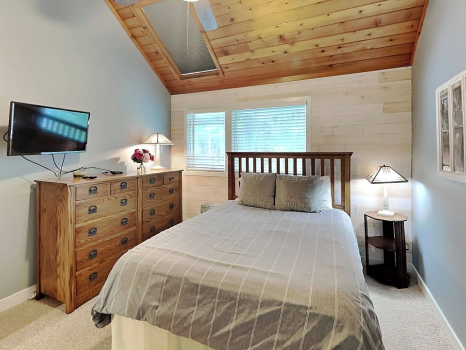 Arrowhead Village 15 by Taylor Made Deep Creek Apartment in Deep Creek Lake