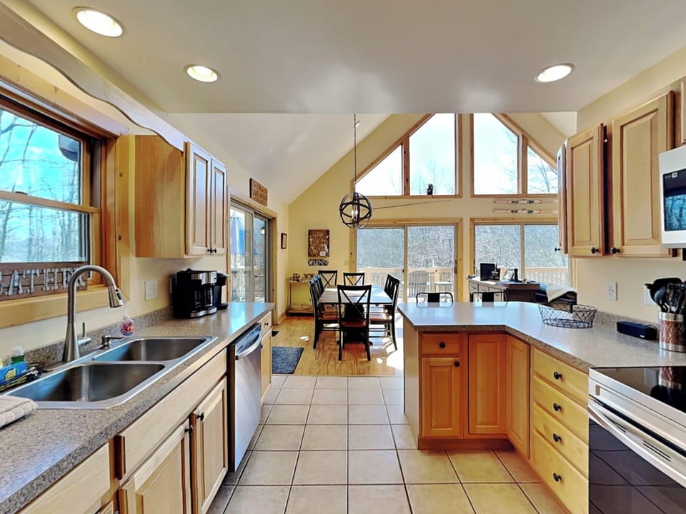 House (4 Bedrooms) | Property amenity