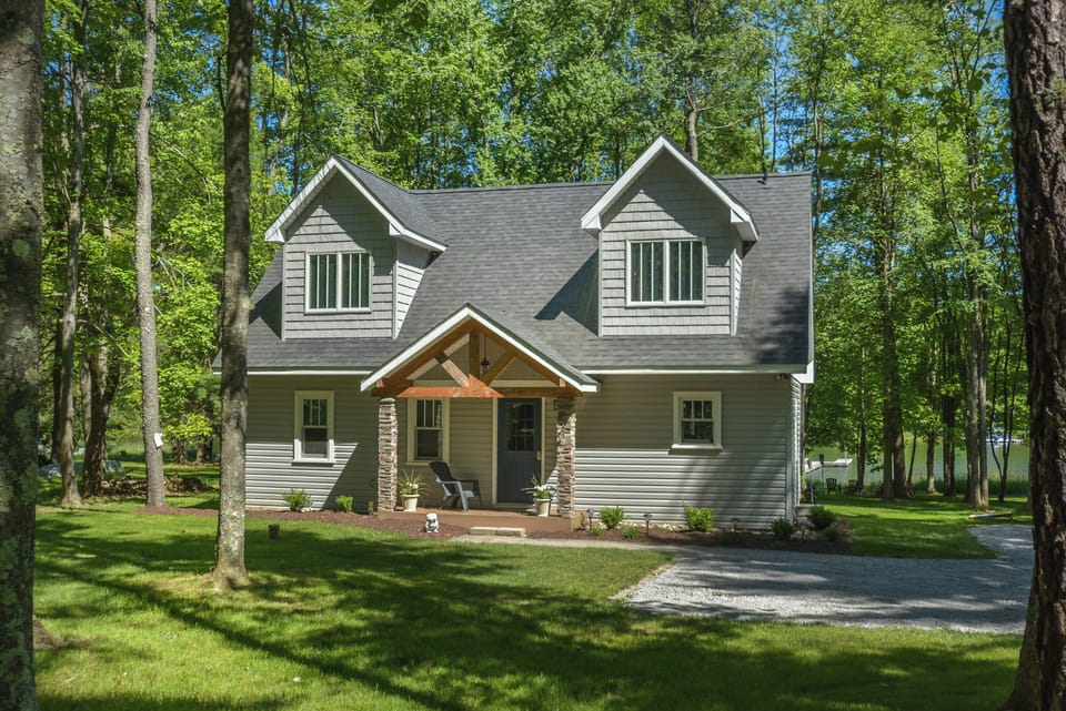 House (3 Bedrooms) | Front of property