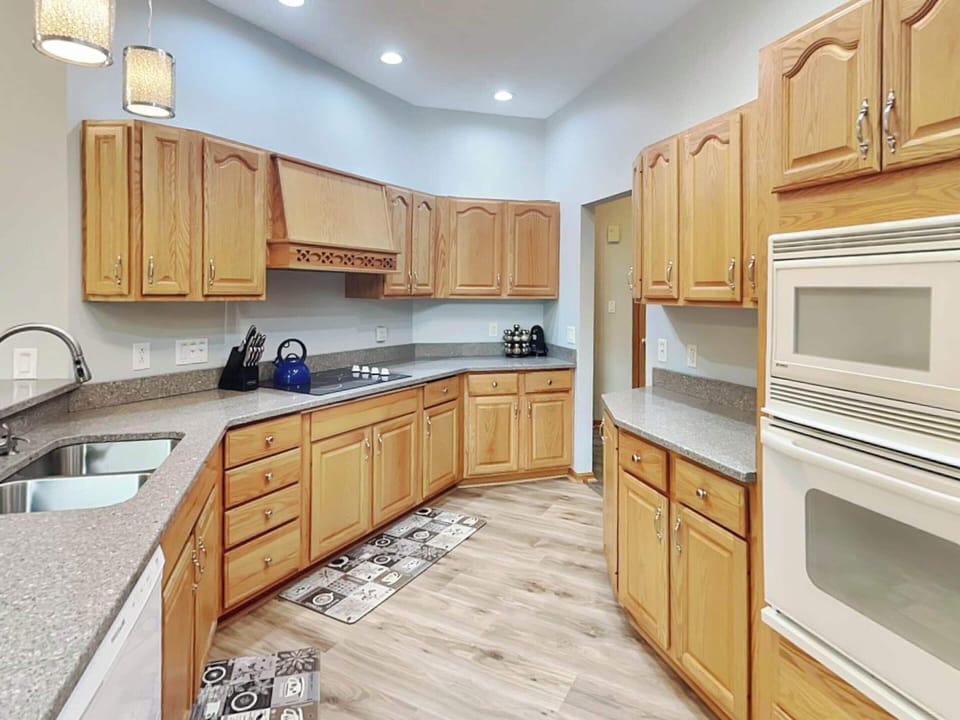 House (3 Bedrooms) | Property amenity