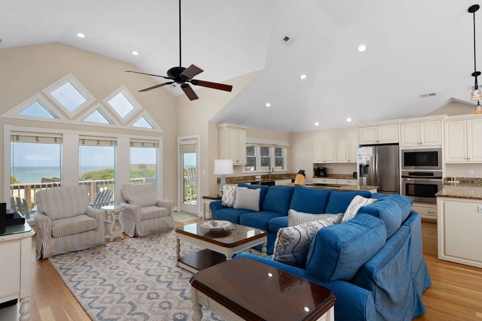 DE25N: Tequila Sunrise | TL Living Area