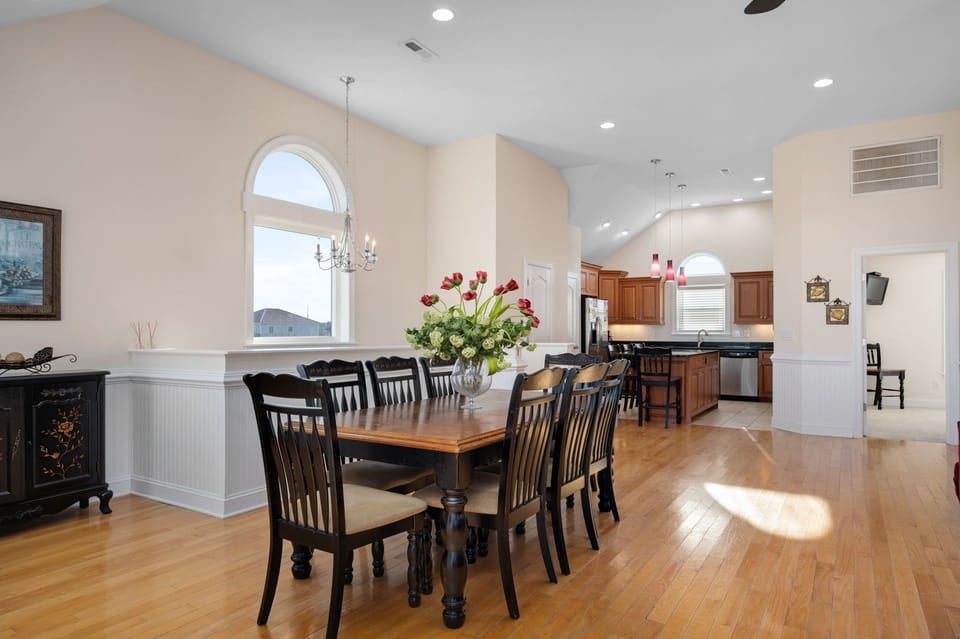 NH189: South Fork Farms 6 | TL Dining Area
