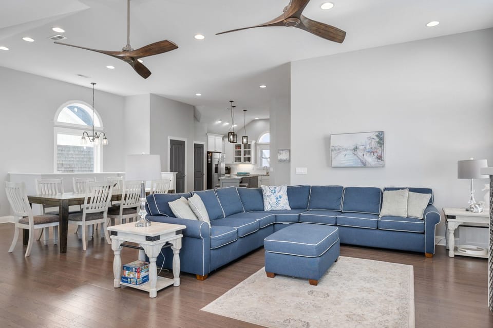 NH182: Phelps | TL Living Area