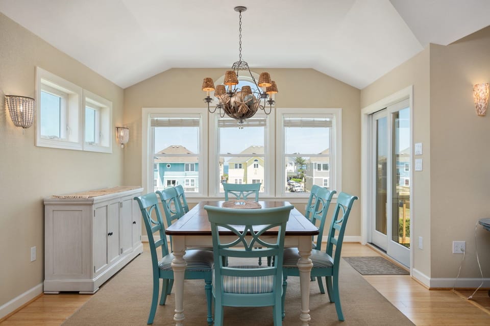 NH285: Beach Brum | TL Dining Area - Seating for 8