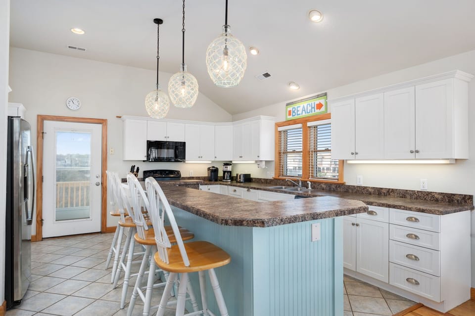 NH280: Moonstruck |  TL Kitchen Area