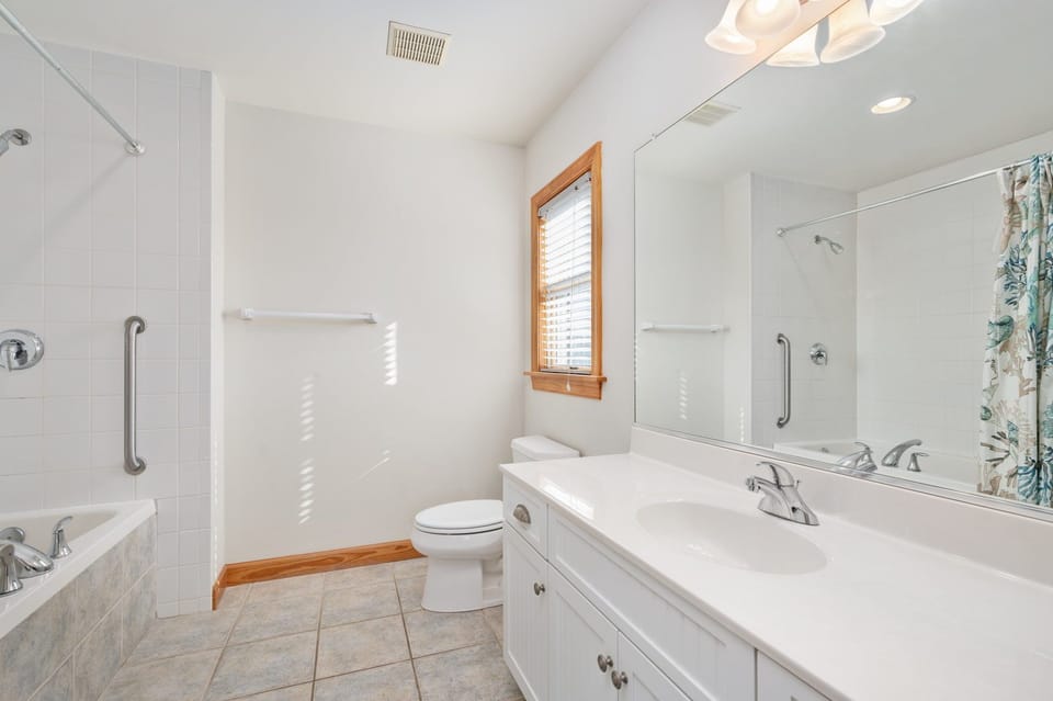 NH280: Moonstruck |  TL Bedroom 6 - Private Bath