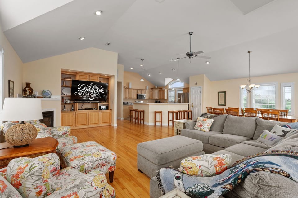 SNH195: Fireflies | TL Living Area