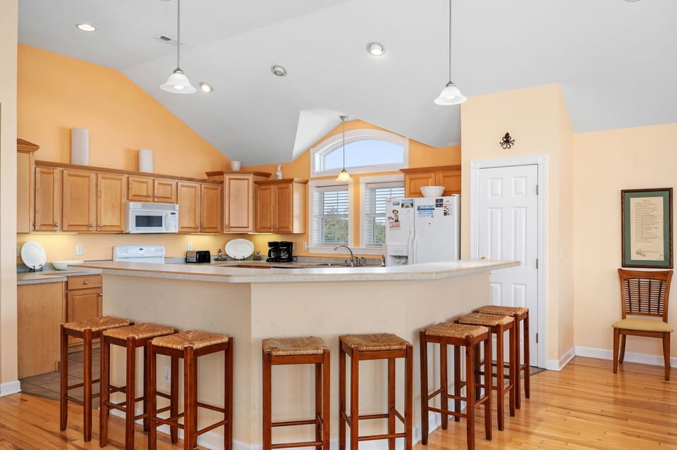 SNH195: Fireflies | TL Kitchen Area