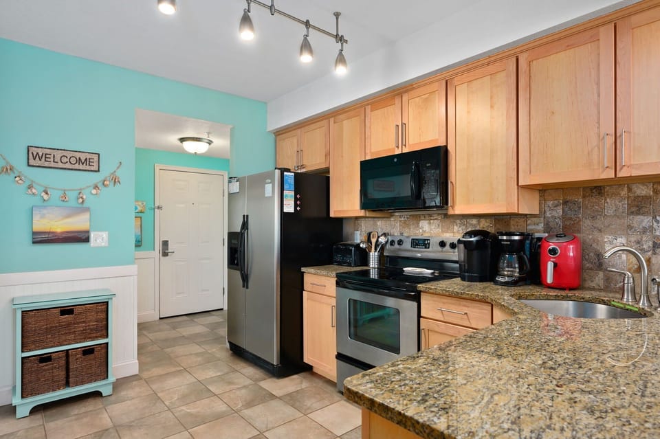 FF216: Tutters Two |  Kitchen Area