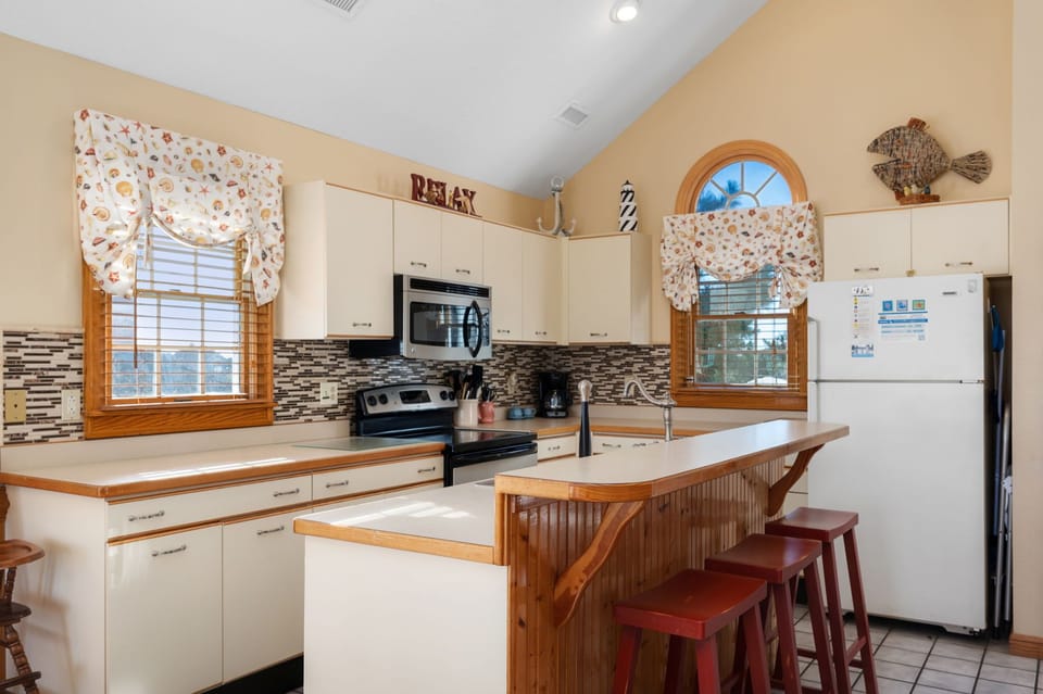 W13: Wedges 13 | TL Kitchen Area