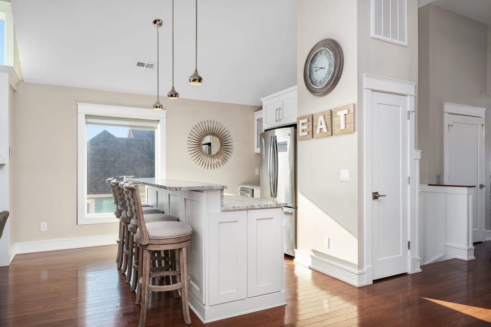 NH140: Sunset Beach House | TL Wet Bar
