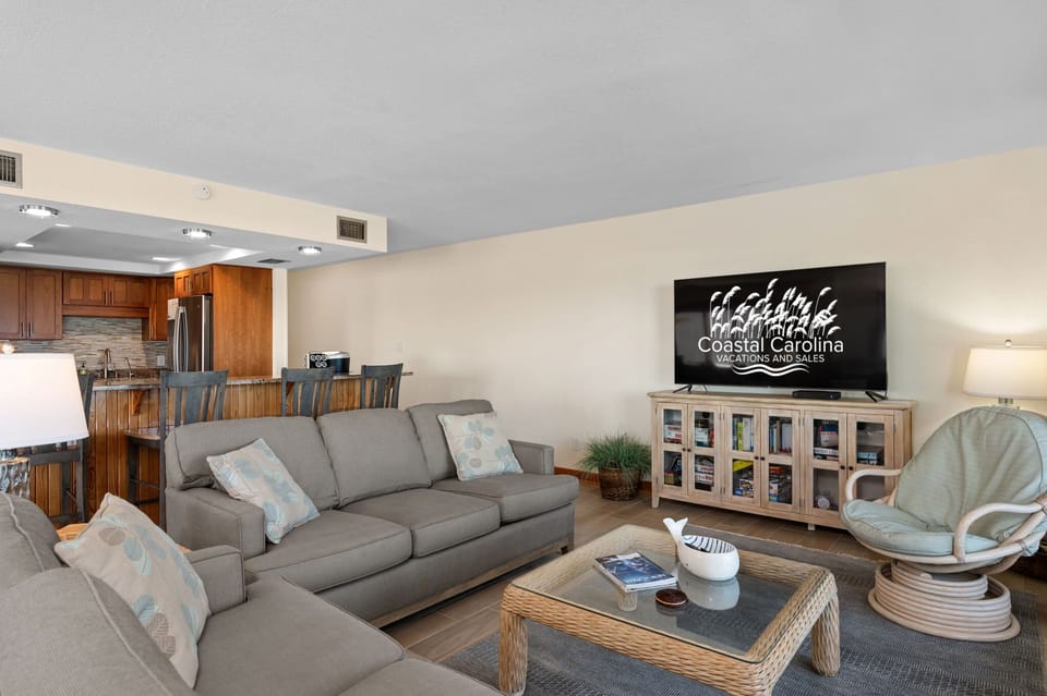 H201S: Heron Cove 201S | Living Area