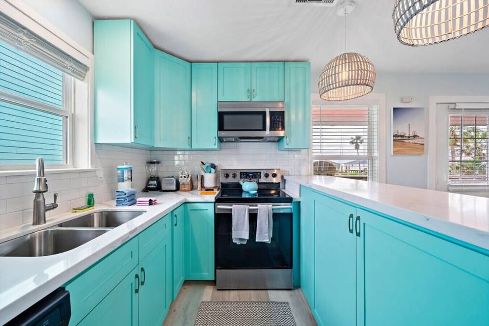A kitchen perfect for preparing meals for the family!