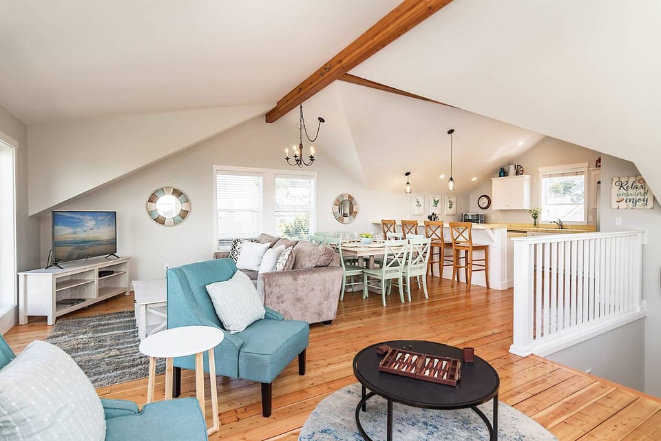Our team is enthusiastic about ensuring our guests have great stays. Please reach out and we will happily provide local recommendations of all sorts!
