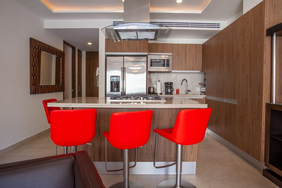 Condo - Image 4