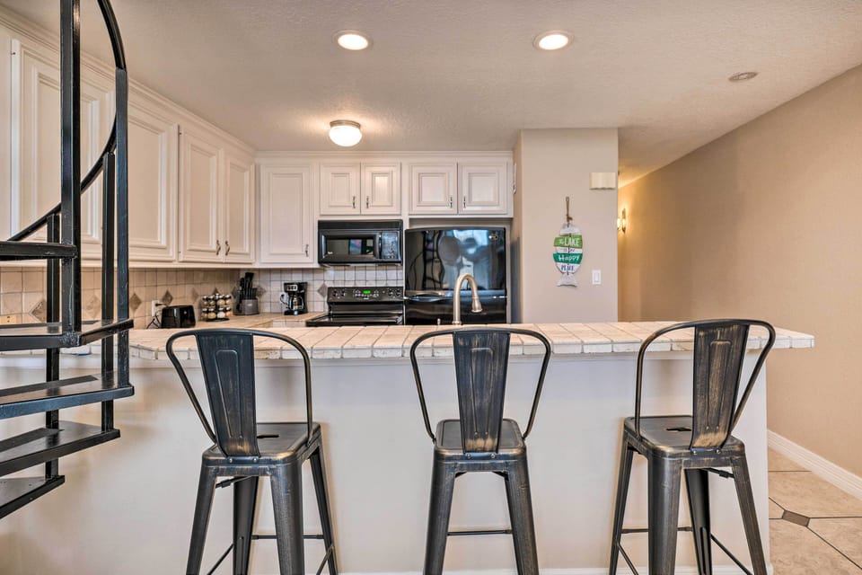Kitchen | Fully Equipped