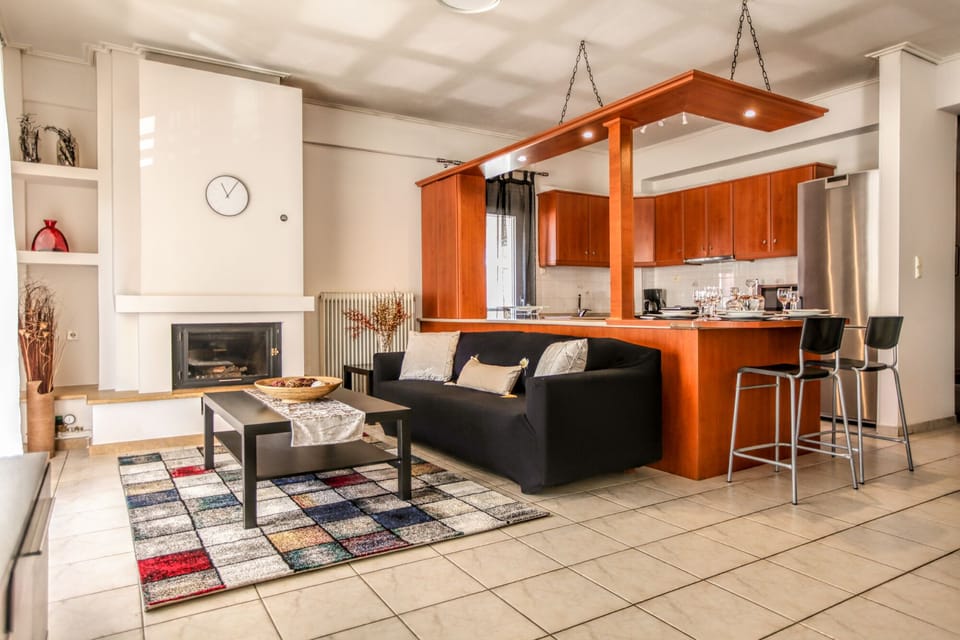 Grand Apartment | Private kitchen | Coffee/tea maker, fridge, electric kettle, dining table