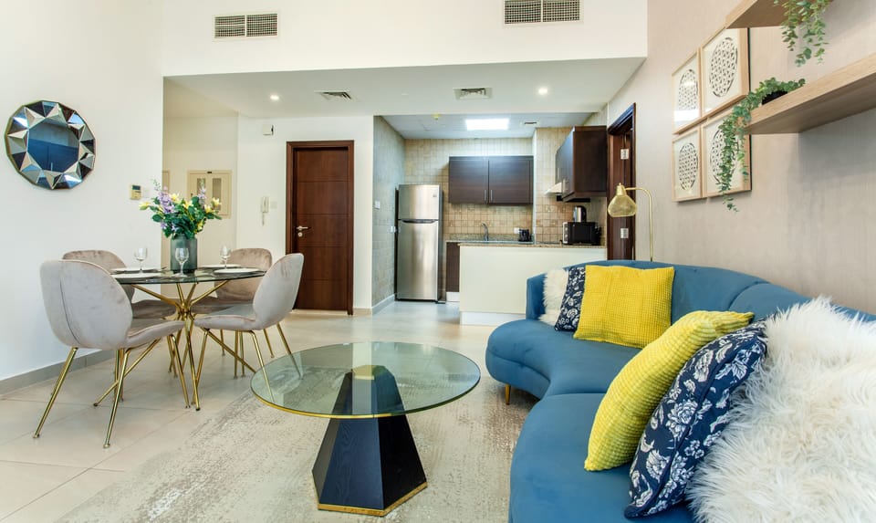 Deluxe Apartment | Living area | 32-inch Smart TV with cable channels, TV