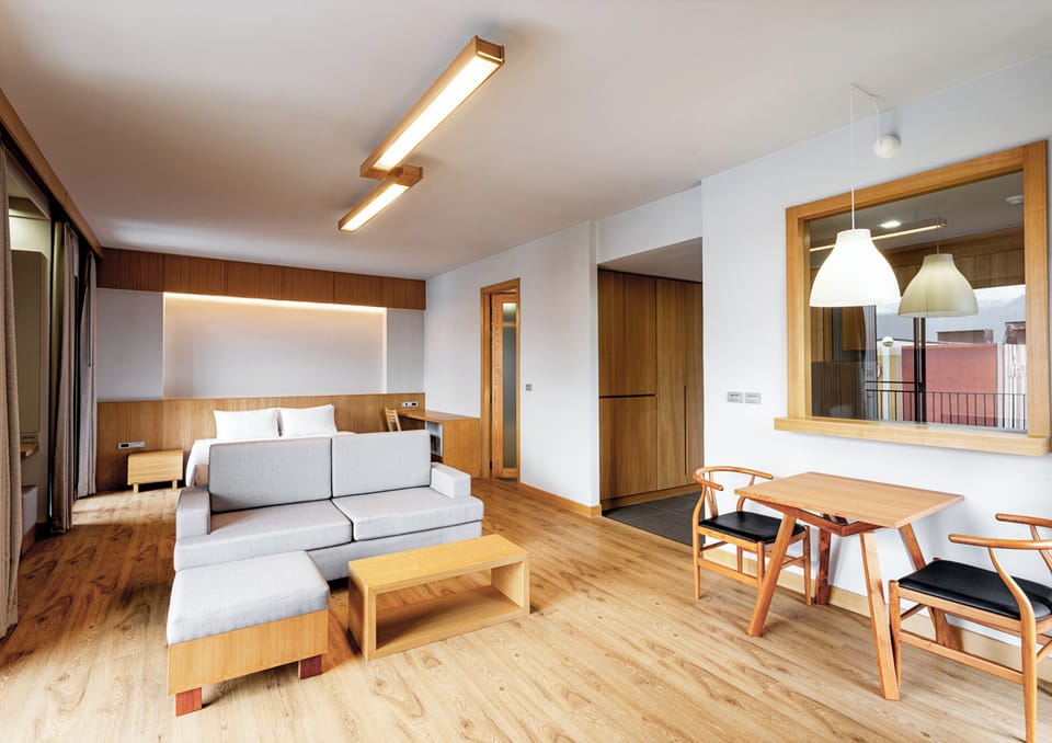 Deluxe Room | Desk, laptop workspace, free WiFi