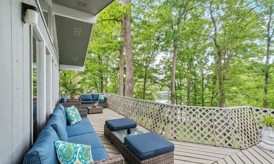Head outside to experience the pièce de résistance of our lakefront home.