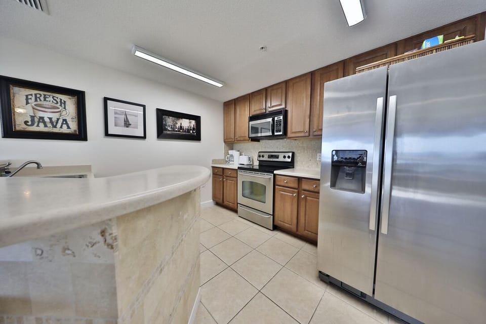 Fully stocked kitchen.