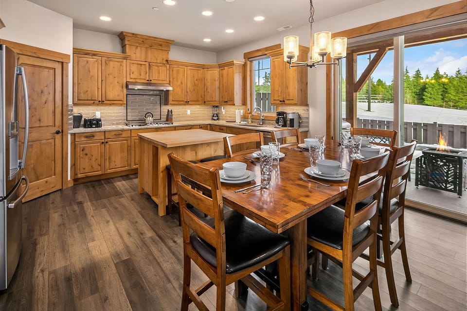 The Getaway: - Seating for 6 at the dining table and an additional 2 at the kitchen island.