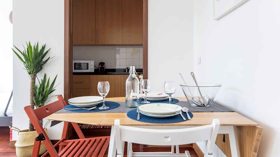 Dining area #Porto #sunny #relax #airbnb
