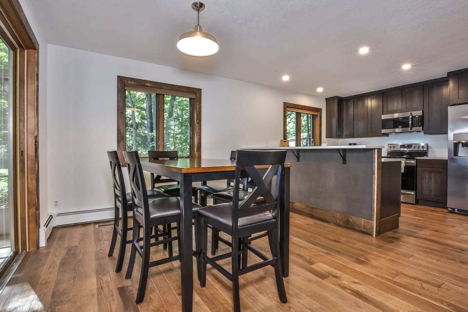 Dining Room (1)