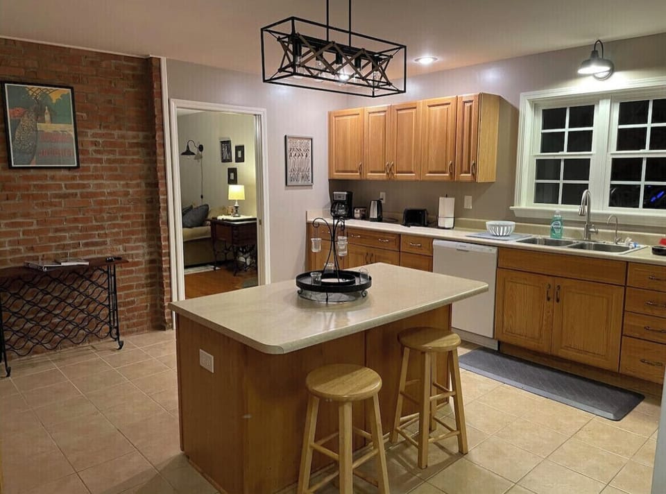 Prepare meals together in this large open space