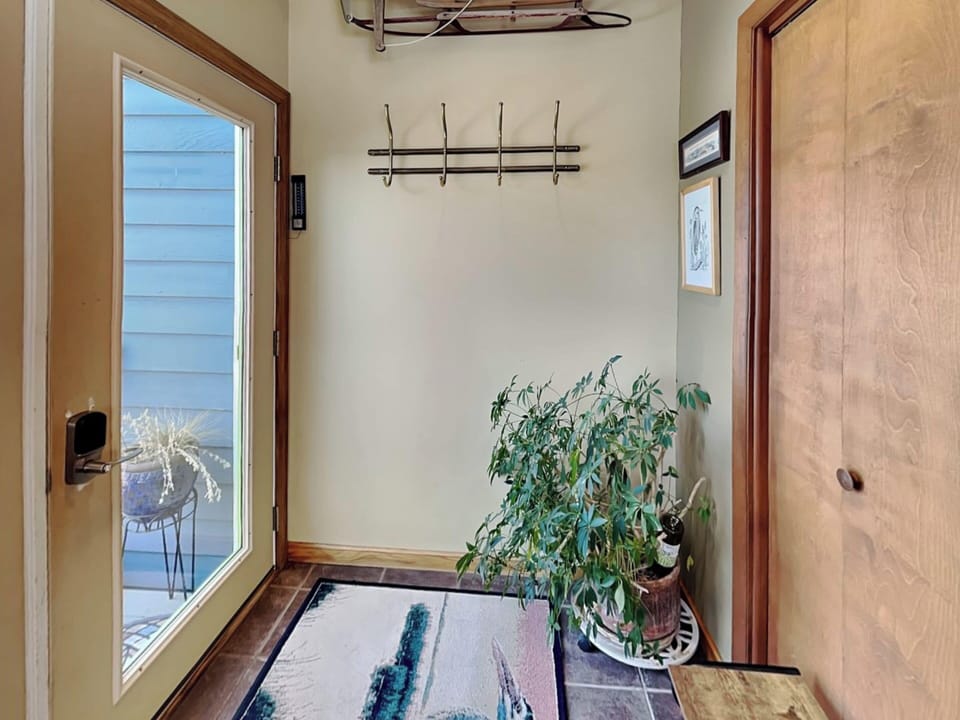 House (3 Bedrooms) | Property amenity