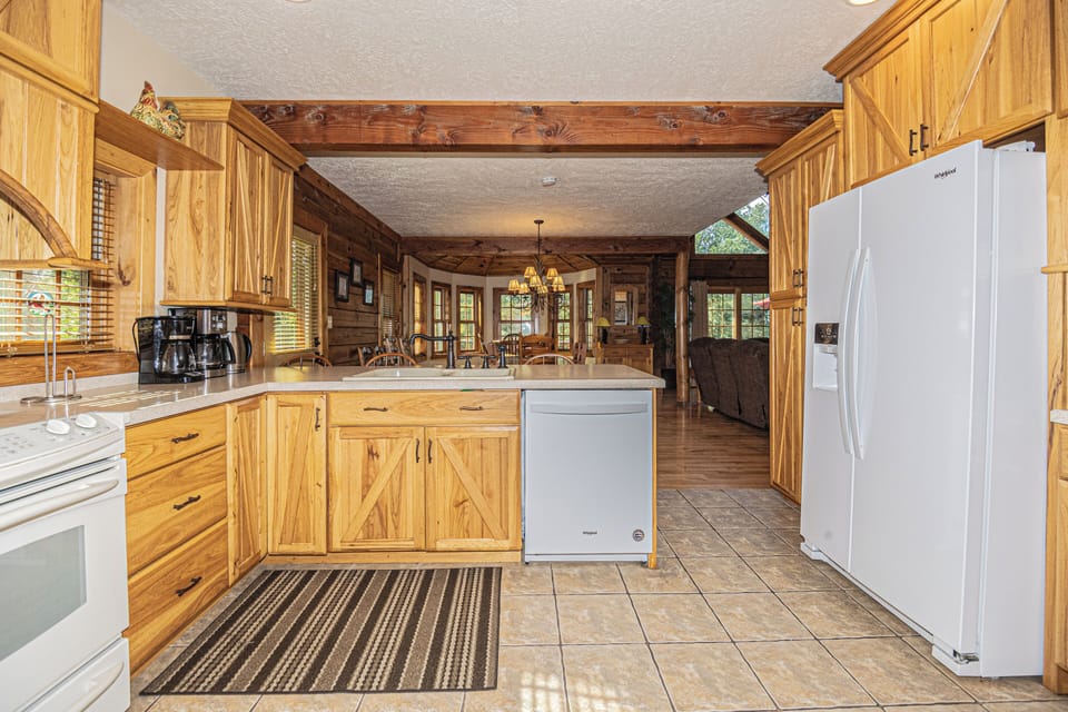 House (5 Bedrooms) | Property amenity