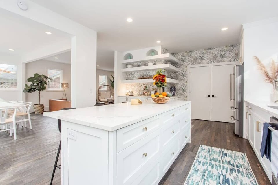 Custom Chefs kitchen with Quartz Countertops.