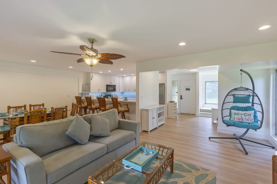 Open floor plan for comfortable entertaining