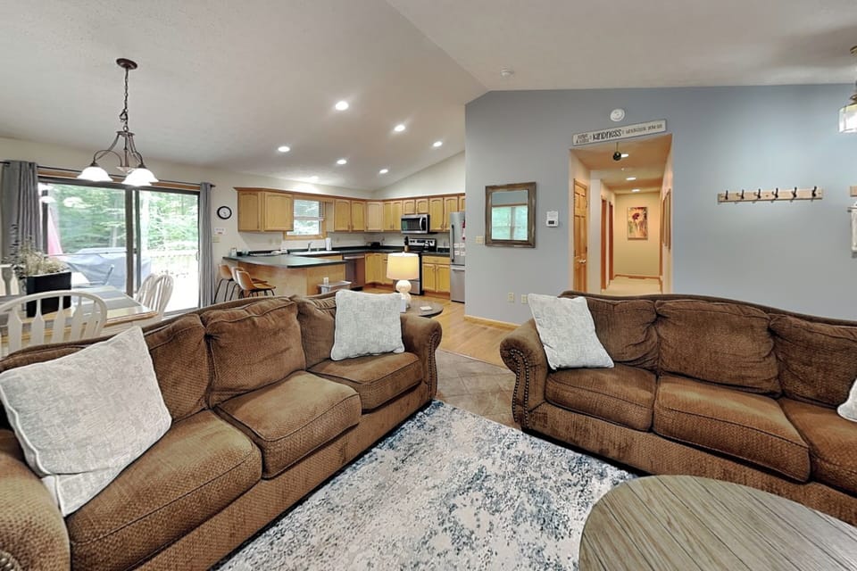 House (4 Bedrooms) | Property amenity