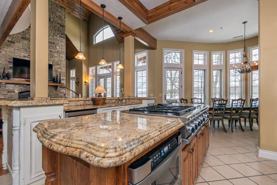 House (6 Bedrooms) | Property amenity